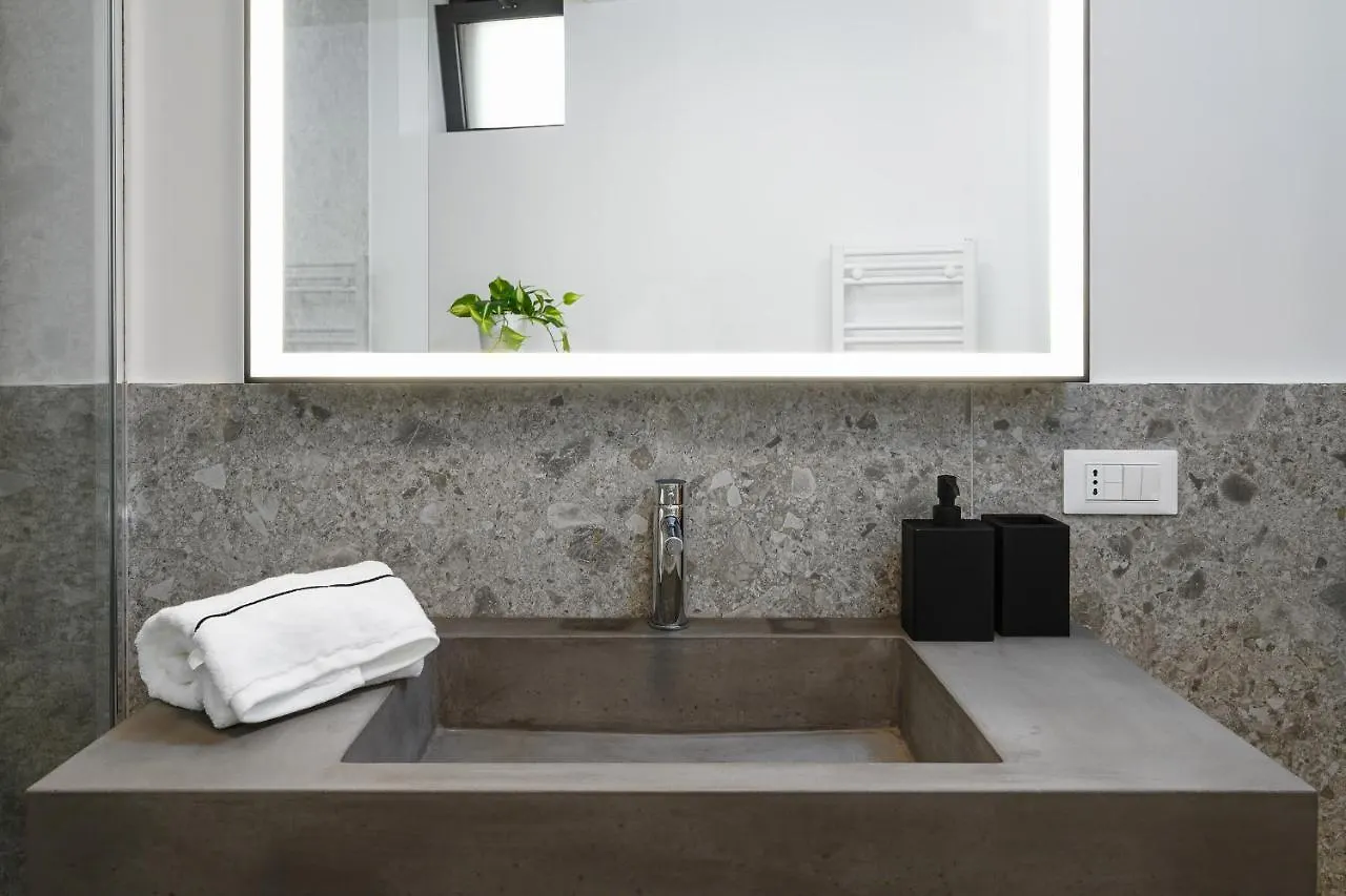 Sotto Loft Apartment Milan